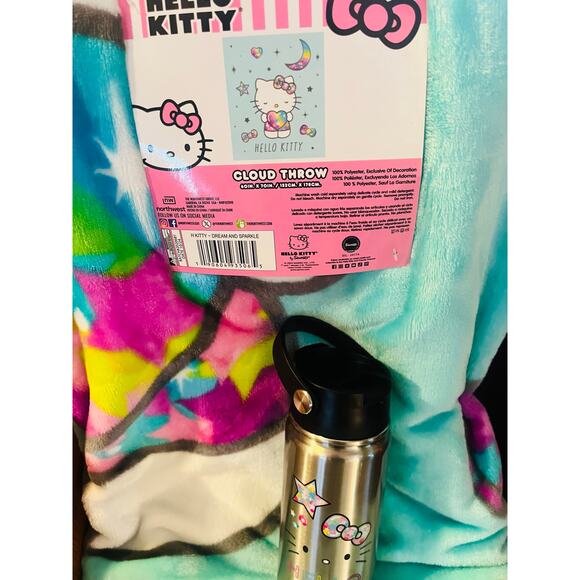 Hello kitty dream and sparkle cloud throw 60 x 70” with matching chrome Tumblr - Picture 2 of 3